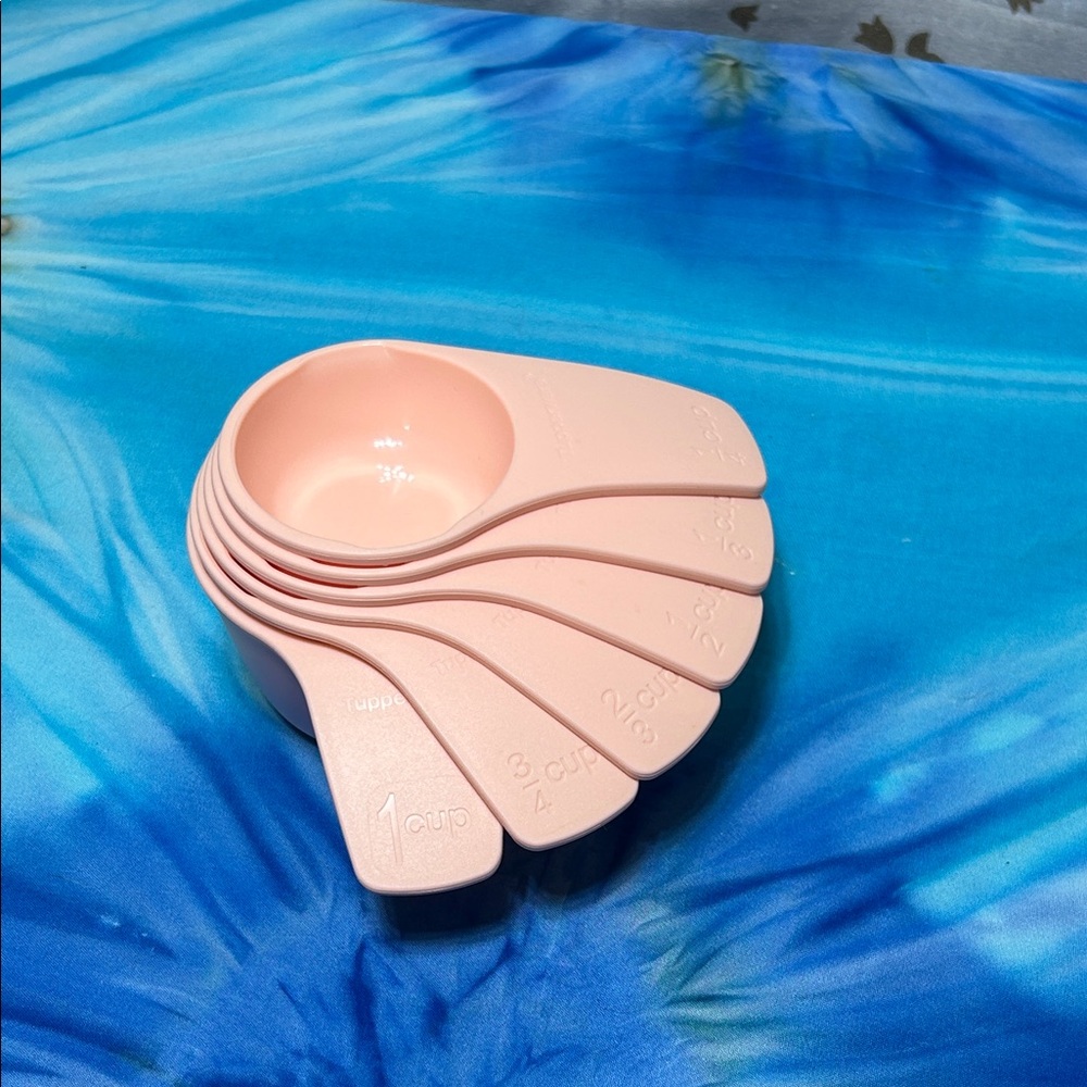 Tupperware Blush Pink Measuring Cup Set